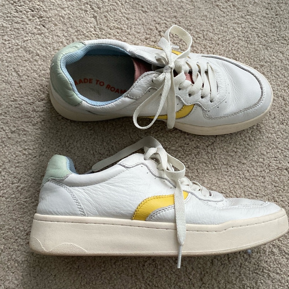 Soludos white lace up leather shoes size 7.5